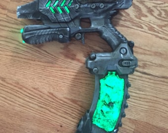 Custom Nerf Destiny Hive paint job// custom weathering and other fun internal mods. made to order.