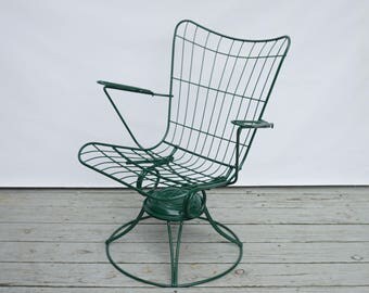 Mid Century wire patio chair / Homecrest vintage chair / Wrought iron patio furniture / Swivel chair