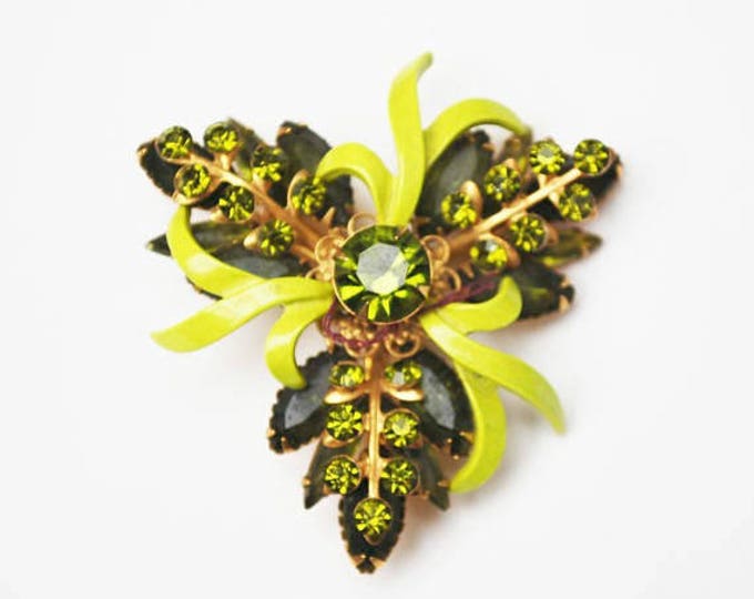 Green Floral Brooch - Rhinestone Enamel - mid century - flower pin