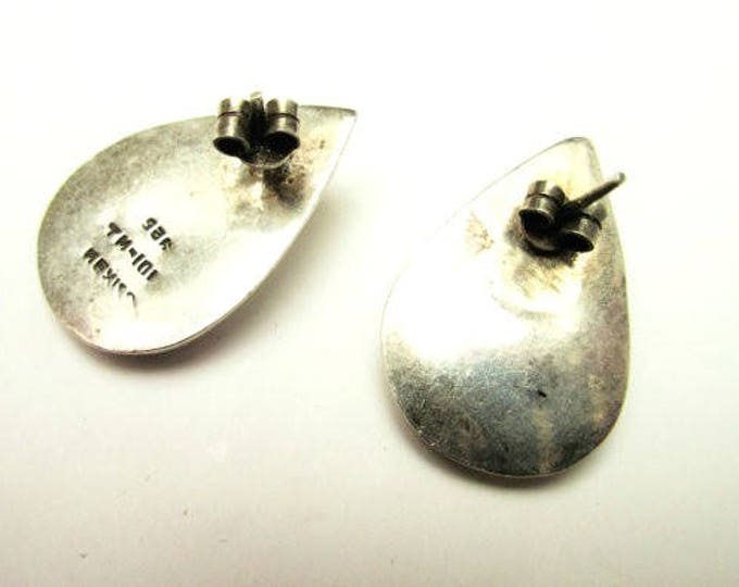 Sterling Tear drop earrings - Signed Taxco Mexico - Hallow silver pierced earring