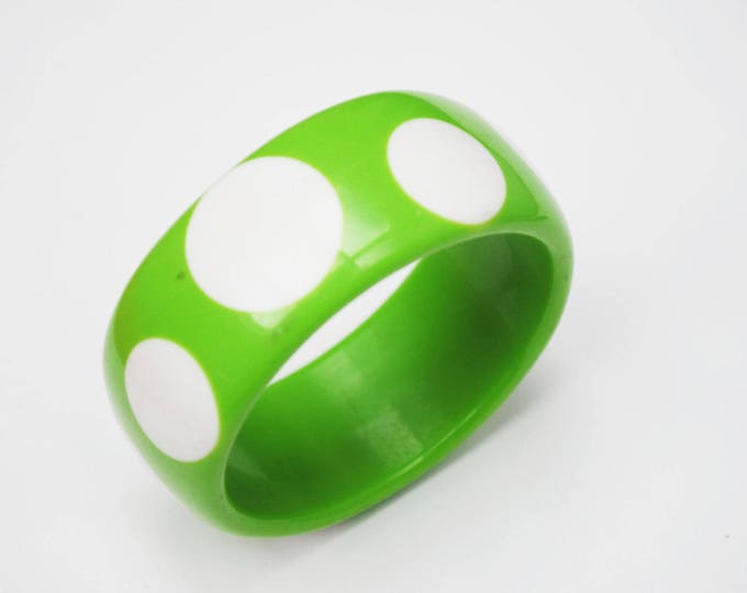 Lucite Bangle - Green and White - Polka dots - Mod