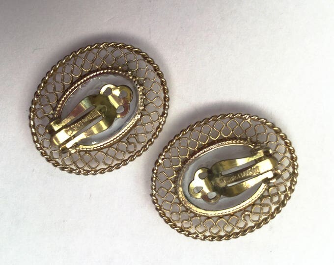 Intaglio Cameo Earrings - Carved clear glass - Signed Whiting and Davis - Gold Filigree - Clip on earrings