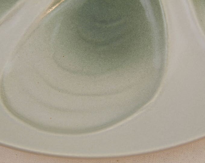 2 Vintage Mid Century Green and Yellow French Oyster Plates by Salins, Pair Seafood / Shellfish Accessory, Retro 1960s Serving Plate, Food 2 Vintage Mid Century Green and Yellow French Oyster Plates by Salins, Pair Seafood / Shellfish Accessory, Retro 1960s Serving Plate, Food