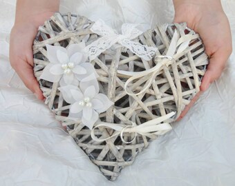 Porte Alliances Coeur de rotin fleur soie mariage Ring bearer Heart rattan flower silk wedding