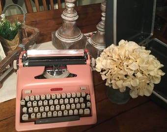 Royal 79101T Classic Anual Typewriter (int Green