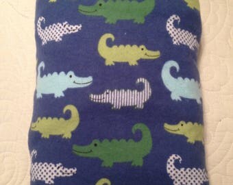 Baby Crib Sheet or Toddler Bed Sheet - Alligators - Navy Flannel
