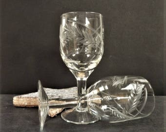 Cordial Glasses Pair Etched Leaf Pattern Lead Crystal Vintage Glass Home Ware Collectables