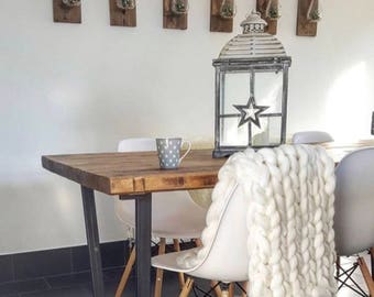 20" x 30" chunky knit blanket/throw