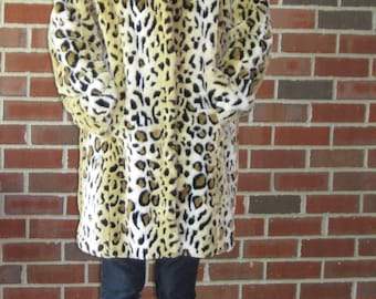 Leopard print coat, animal print winter coat, like new vintage coat, fuzzy leopard faux fur coat faux leopard skin winter coat size M medium