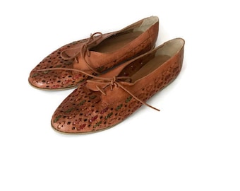 Vintage Leather Lace Up OXFORDS hipster boho woven flats brown shoes ethnic oxford 1970s womens 8.5