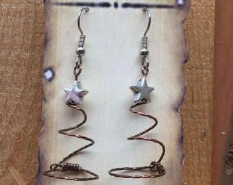 Lasso Christmas Tree Earrings