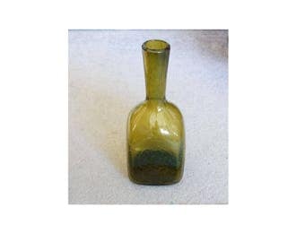 Antique green blown glass bottle with lots of small air bubbles, good condition. Vintage wine or porto flask. Possibly old medicine bottle