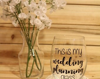 Wedding Wine Glass, Wedding Planning Wine Glass, Wedding Present, Engagement Gift, Bride Wine Glass, Bride Glass, Wedding Planning Glass