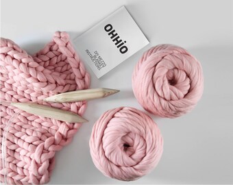 Mezzo Blanket DIY Kit (Small). Medium Stitch Chunky Blanket — 30''x50''