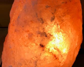 Himalayan salt Lamp