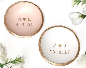 Initials and Date Jewelry Dish / Personalized Jewelry Dish / Personalized Ring Dish / Engagement / Wedding / Anniversary /Personalized Gift