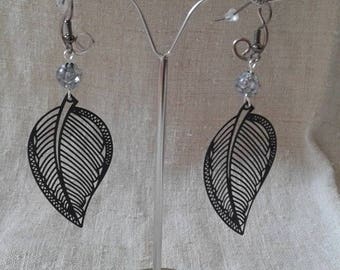 Pearl and black leaf earrings