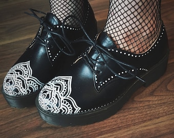 Hand Painted Mandala Vegan Leather Oxford Shoes