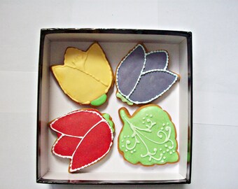set of decorated cookies, flowers cookies, cookies gift
