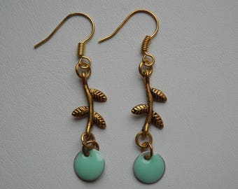 Earrings golden leaves and green sequin with water