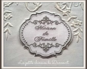 Regency Dollhouse family Medallion gray