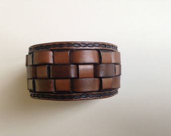 Bracelet leather craftsmanship, braid with border