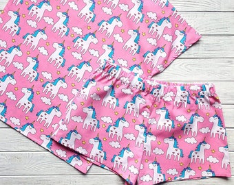 Cotton pajamas with short sleeves and shorts
