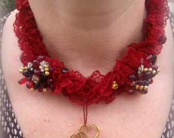Victorian textile necklace * antique lace red and pearls