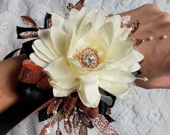 Wrist corsage | Etsy