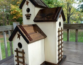 Folk Art Primitive Rusty Star Grungy White Saltbox Bird House Birdhouse