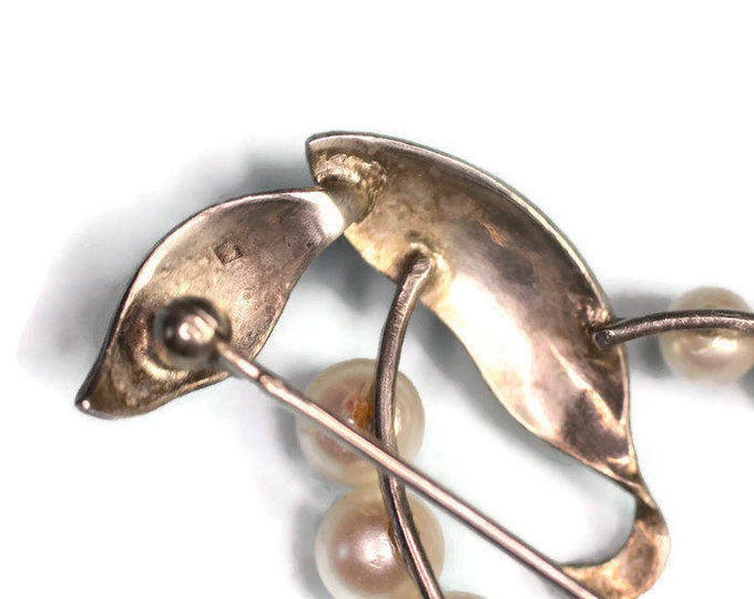 Cultured Pearl and Silver Swirled Leaf Pin Gift Wedding Vintage