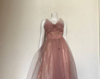 50's Vintage Pink Tulle Faux Flowers Prom Dress med