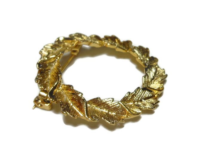 FREE SHIPPING Gerry's leaf circle brooch, gold veined leaves, laurel wreath pin, circle pin