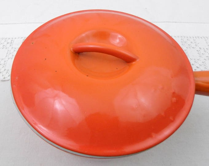Vintage French Bright Orange Enameled Cast Iron Le Creuset Fondue Pan / Pot and Lid, Retro French Kitchenware, Cheese or Meat Fondue