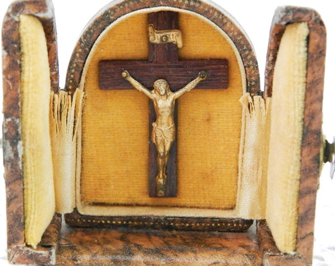 Antique French Portable Shrine / Altar / Crucifix / Cross with Hinged Doors, Vintage Retro Religious Christian Catholic Cross, French Christ