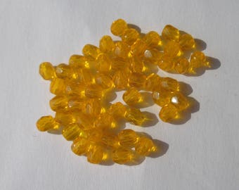 50 (PV23 77 4mm orange Czech glass faceted beads