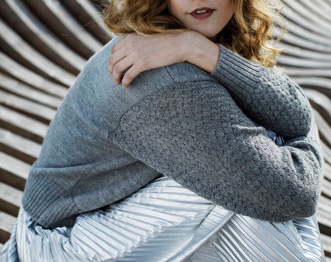 Fine knit gray jumper featuring textured sleeves 100% baby alpaca pullover woman knit wool sweater woman pullover gray taupe white sweater