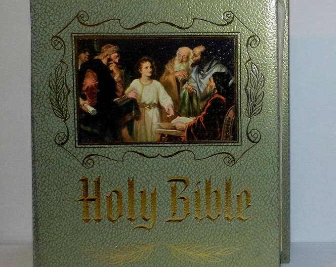 Large Holy Bible, Master Reference Edition, Authorized of King James Version, New and Old Testament, Illustrated - 1971