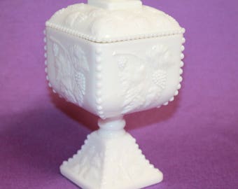Vintage Westmoreland Milk Glass White Candy square Bowl/Dish with lid Homedecor