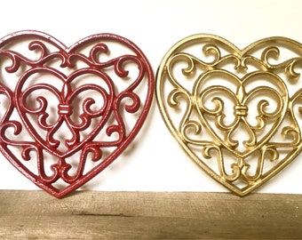 Farmhouse Heart Kitchen Decor- Cast Iron Trivet - Hot Plate - Metal Heart Wall Decor - Farmhouse Kitchen - Heart Wall Art - New Home Gift