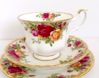 Royal Albert Old Country Roses Cup and Saucer, Trio Bone China England
