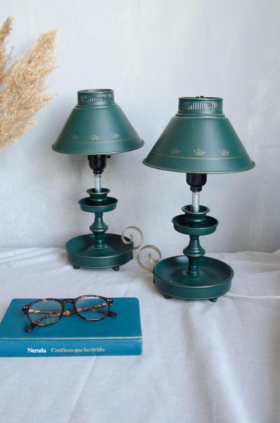 Vintage set of 3 Table lamp in metal with little flowers.
