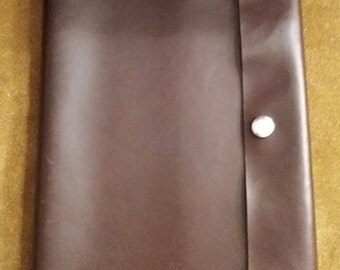 2017 Planner with handstitched, genuine leather cover.