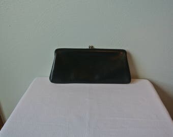 Lovely Vintage 60s/70s Black Kiss Lock Clutch, Hide Away Chain
