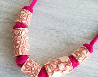 Lace texture ceramic beads necklace