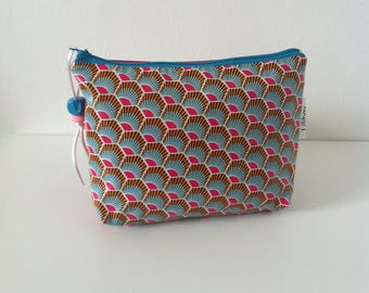 trousse enfant ou maquillage "plumes de paon rose" en similicuir rose fuschia et coton enduit brillant rose/bleu/orange