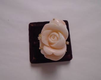 Angel skin coral ring set in 14kt gold