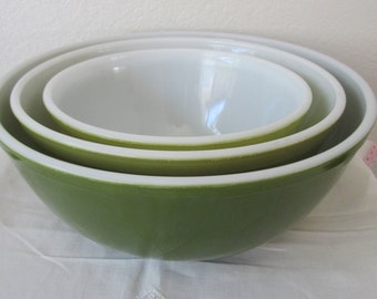 Vintage 3 Piece Set Pyrex GREEN , VERDE Nesting/ Mixing Bowls 402, 403, & 404