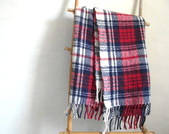 Vintage tartan blanket, highlands throw, fringed, stadium blanket, Scottish gifts, baby blanket, tartan plaid, tartan decor.