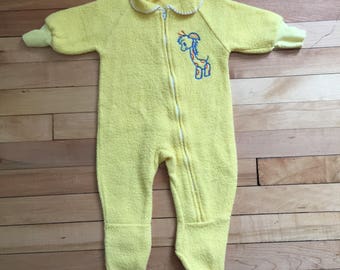 Vintage 1970s Baby Infant Boys Yellow Fleece Giraffe Sleeper! Size 6 months